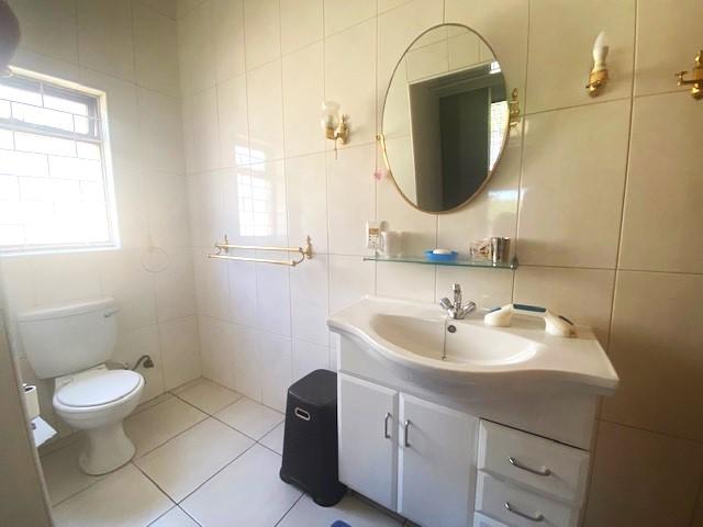 8 Bedroom Property for Sale in Walmer Estate Western Cape